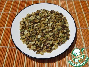 Кукурузно-манговый десерт с жареными орехами Кукурузно-манговый десерт с жареными орехами