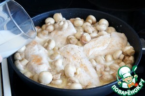 Курица с шампиньонами в сливочном соусе Курица с шампиньонами в сливочном соусе