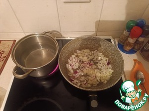 Лапша со сметаной, грибами и сыром