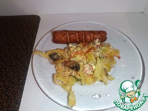 Лапша со сметаной, грибами и сыром