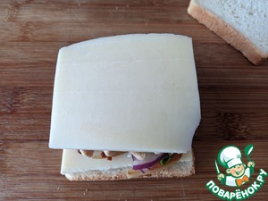 Мелт с индейкой и луковым миксом Мелт с индейкой и луковым миксом