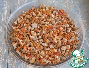 Мясо, запеченное с овощами и полентой