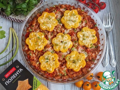 Мясо, запеченное с овощами и полентой