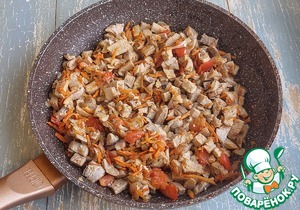 Мясо, запеченное с овощами и полентой