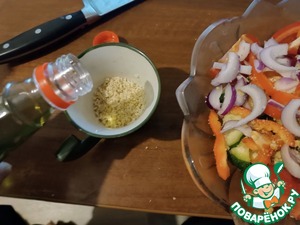 "Мяучка" Лёгкий салат с помидорами и огурцами