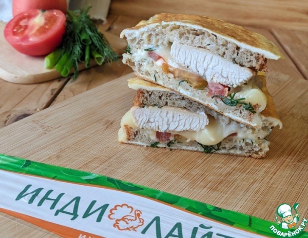 Омлетный сэндвич с индейкой Омлетный сэндвич с индейкой
