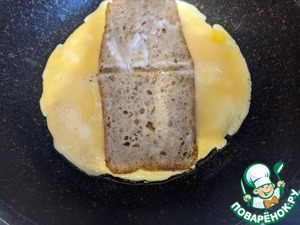 Омлетный сэндвич с индейкой Омлетный сэндвич с индейкой