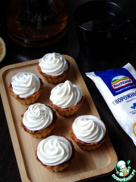 Пирожное "Корзинка" с сырно-сливочным кремом Пирожное "Корзинка" с сырно-сливочным кремом