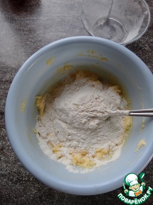 Пирожное "Корзинка" с сырно-сливочным кремом Пирожное "Корзинка" с сырно-сливочным кремом