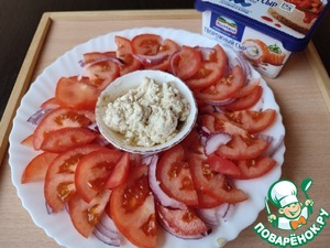 Помидоры в творожной заправке