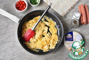 Пшеничные роллы с сырным скрамблом Пшеничные роллы с сырным скрамблом