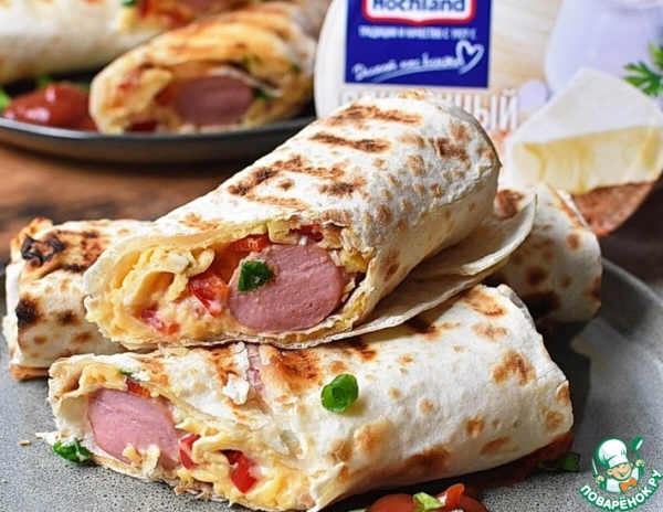 Пшеничные роллы с сырным скрамблом Пшеничные роллы с сырным скрамблом