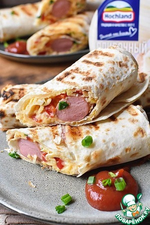 Пшеничные роллы с сырным скрамблом Пшеничные роллы с сырным скрамблом