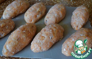 Рыбные котлеты с творожно-сливочной начинкой Рыбные котлеты с творожно-сливочной начинкой