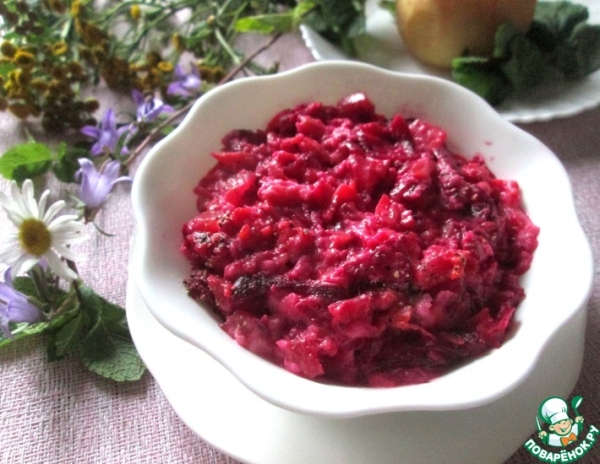 Салат с соусом из печёных яблок Салат с соусом из печёных яблок