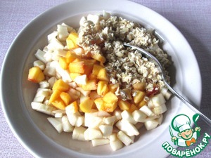 Салат с заправкой из сметаны и киви Салат с заправкой из сметаны и киви