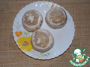 Шампиньоны фаршированные с фаршем и сыром Шампиньоны фаршированные с фаршем и сыром