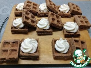 Шоколадные мини-вафли с кремом-чиз