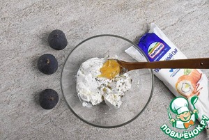 Сырно-йогуртовое мороженое с лавандой Сырно-йогуртовое мороженое с лавандой