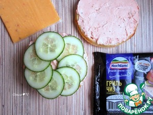 Томатно-сырный сэндвич с фасолью