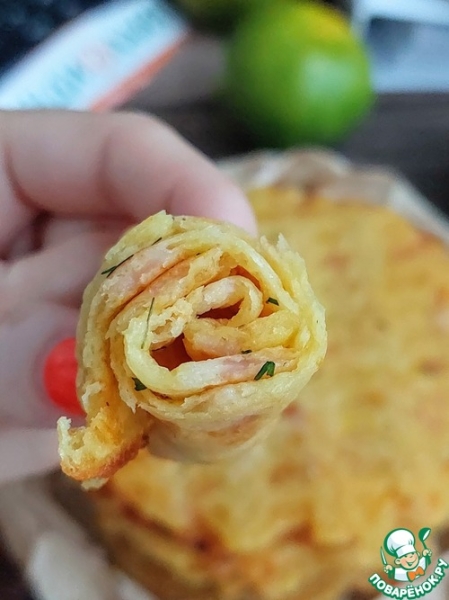 Тонкие картофельные вафли с ветчиной Тонкие картофельные вафли с ветчиной