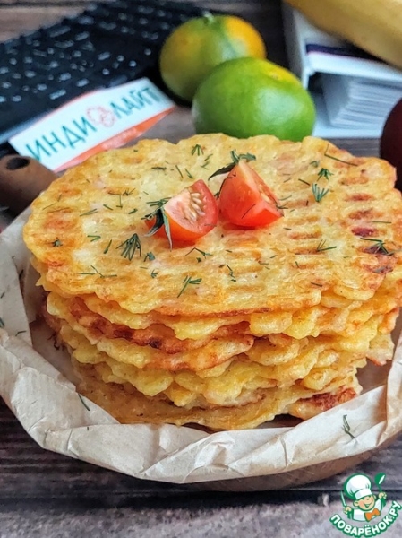 Тонкие картофельные вафли с ветчиной Тонкие картофельные вафли с ветчиной