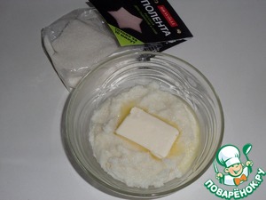 Творожный десерт с полентой и изюмом