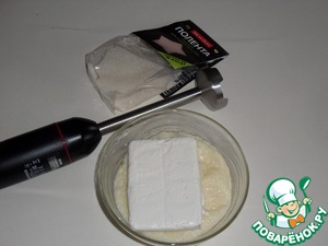 Творожный десерт с полентой и изюмом