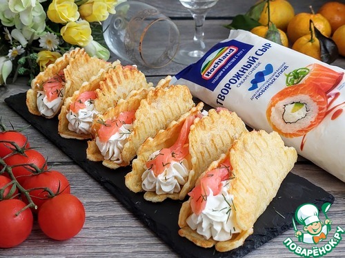 Вафельно-сырные трубочки с форелью Вафельно-сырные трубочки с форелью