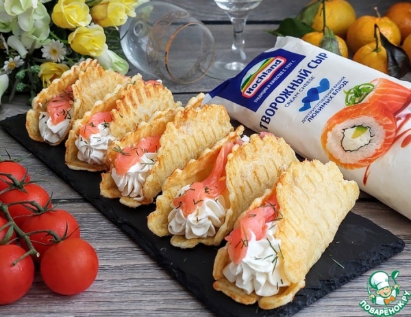 Вафельно-сырные трубочки с форелью Вафельно-сырные трубочки с форелью