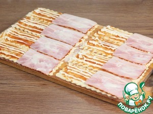 Закусочные слойки с копчено-вареным беконом