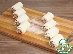 Закусочные слойки с копчено-вареным беконом