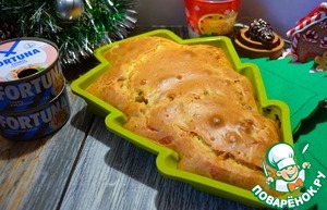 Заливной пирог с тунцом и жареным луком