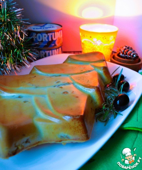 Заливной пирог с тунцом и жареным луком