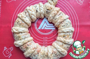 Пирог с тунцом и яйцом "Новогодний"