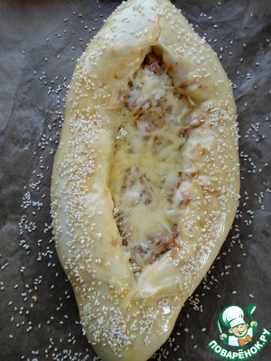 А-ля "Хачапури" с тунцом