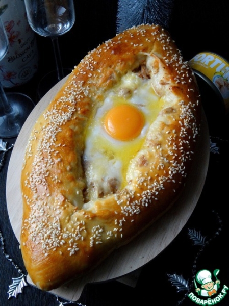 А-ля "Хачапури" с тунцом