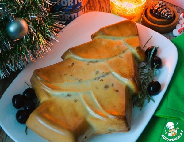 Заливной пирог с тунцом и жареным луком