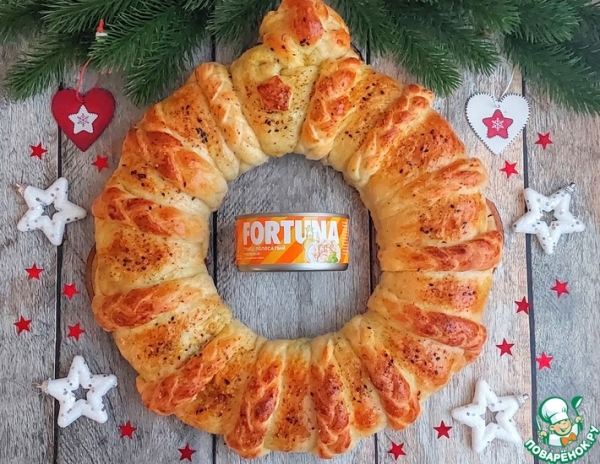 Пирог с тунцом и яйцом "Новогодний"