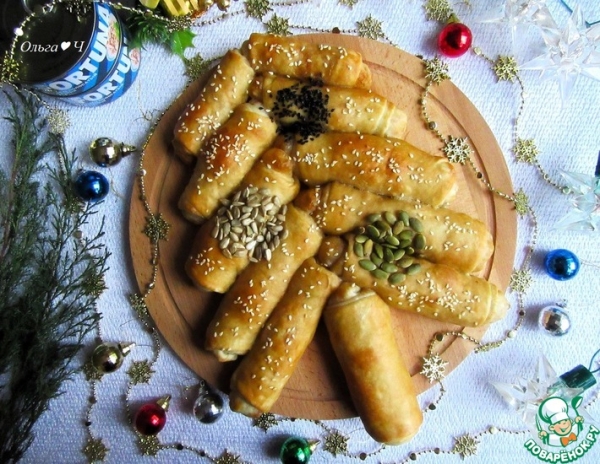 Разборный пирог-ёлочка "Тунец и капуста"