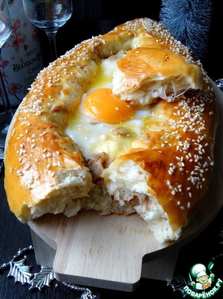 А-ля "Хачапури" с тунцом