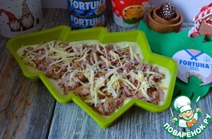 Заливной пирог с тунцом и жареным луком