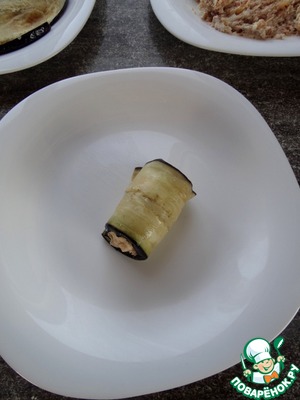Баклажановые рулетики с тунцом и сыром Баклажановые рулетики с тунцом и сыром