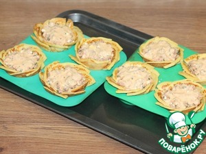 Блинные корзиночки с начинкой из тунца