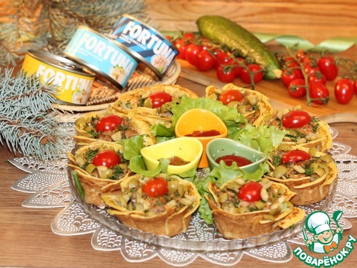 Блинные корзиночки с начинкой из тунца
