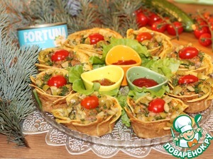 Блинные корзиночки с начинкой из тунца