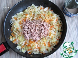 Разборный пирог-ёлочка "Тунец и капуста"