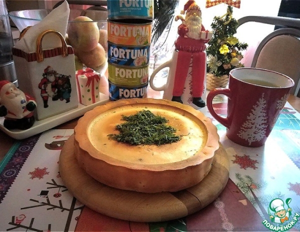Пирог с начинкой из тунца
