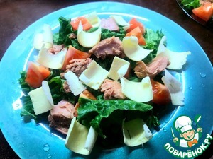 Цезарь с тунцом "Новогодний"