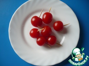 Елка из овощей и тунца Елка из овощей и тунца